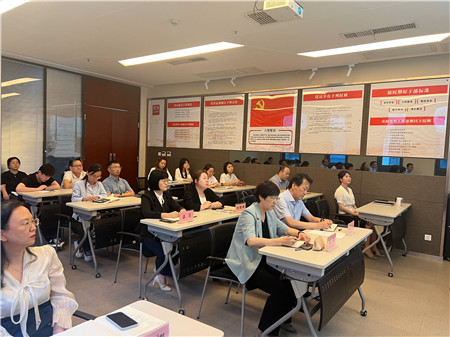 陜外集團(tuán)陜海投公司紀(jì)委組織開展警示教育2_副本.jpg